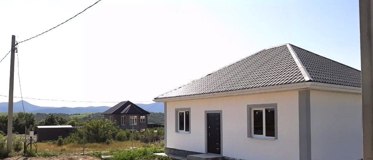 дом г Новороссийск с Большие Хутора ул Солнечная фото 4