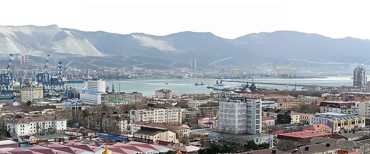 квартира г Новороссийск р-н Центральный ул Чайковского 10а фото 2