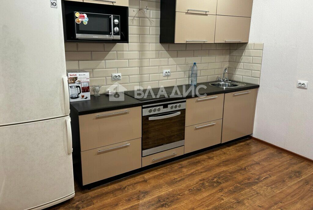 квартира г Тобольск 73Б, 10-й микрорайон фото 1