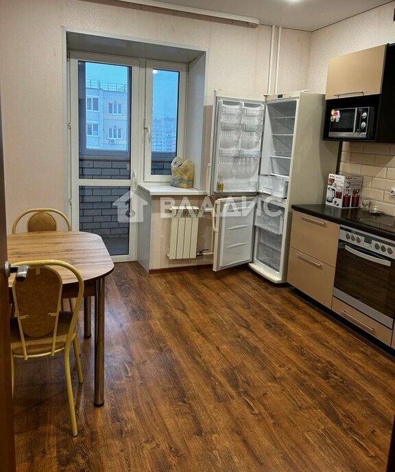 квартира г Тобольск 73Б, 10-й микрорайон фото 2