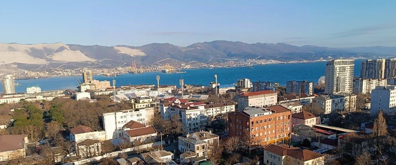 квартира г Новороссийск р-н Центральный ул Революции 1905 года 37 фото 20