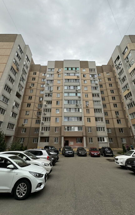 квартира г Саратов улица имени С. П. Лисина, 11А фото 1
