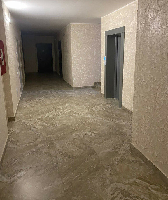 квартира г Саратов ул Дегтярная 3 фото 2