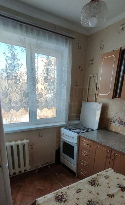 квартира г Омск р-н Кировский Солнечный ул Комкова 3 фото 2