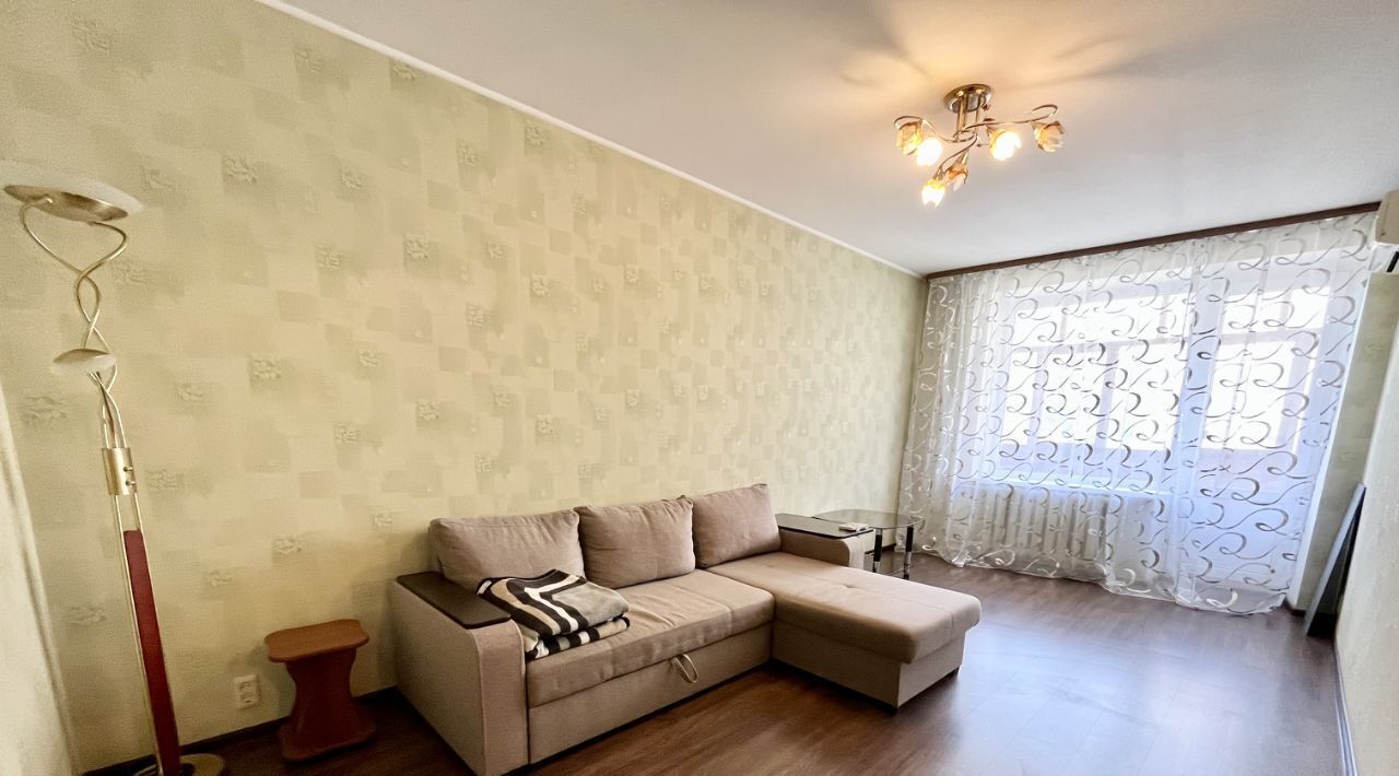квартира г Саратов р-н Волжский ул Валовая 27 фото 1