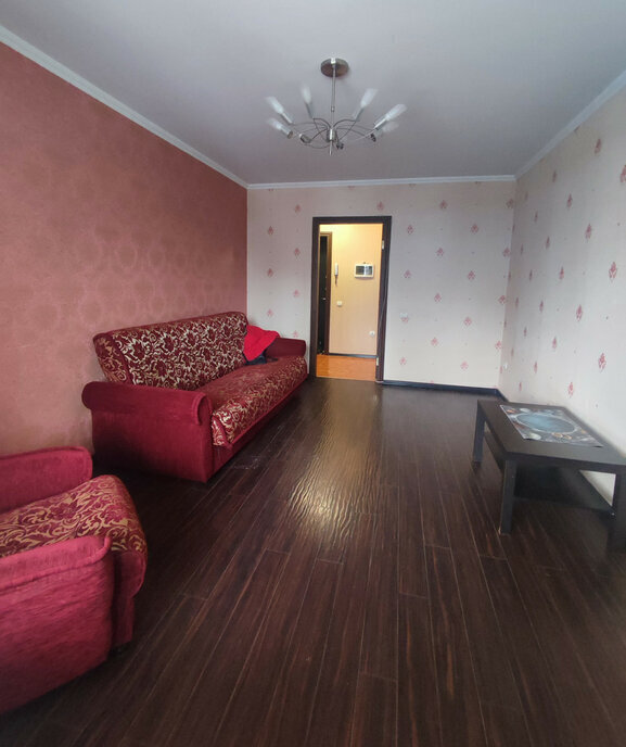 квартира г Саратов улица имени В. С. Зарубина, 53/57 фото 2