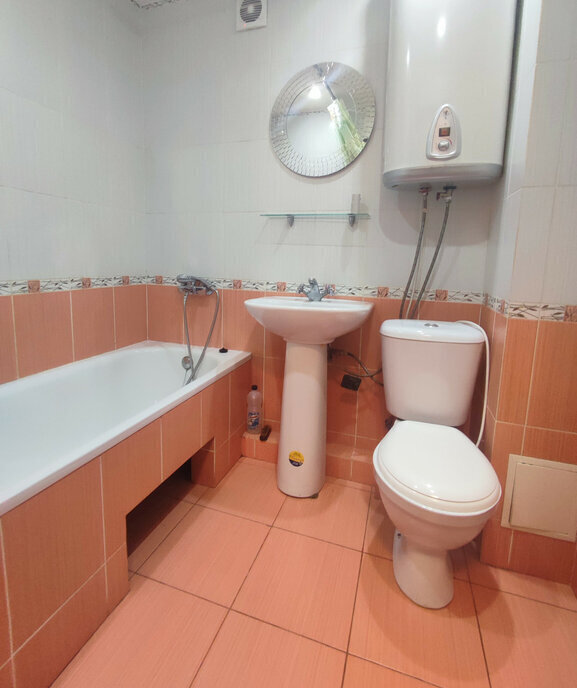 квартира г Саратов улица имени В. С. Зарубина, 53/57 фото 4