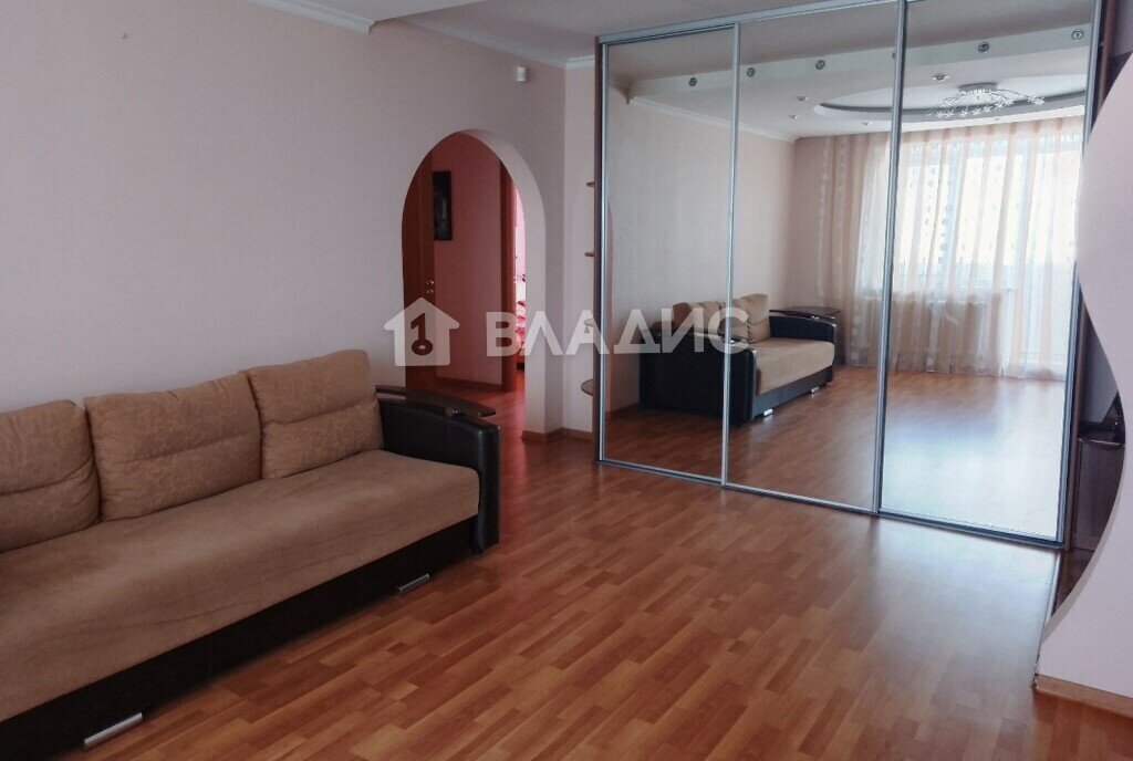 квартира г Тобольск р-н мкр 9 3Б фото 2