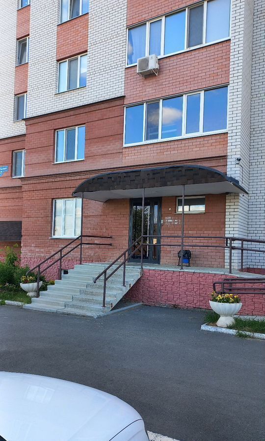 квартира г Нижний Тагил р-н Тагилстроевский пр-кт Уральский 107 фото 1