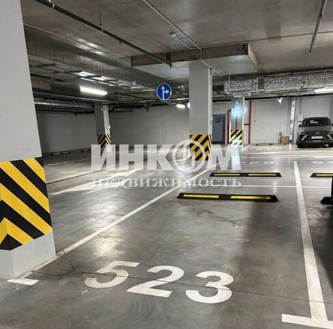 гараж метро ЗИЛ фото