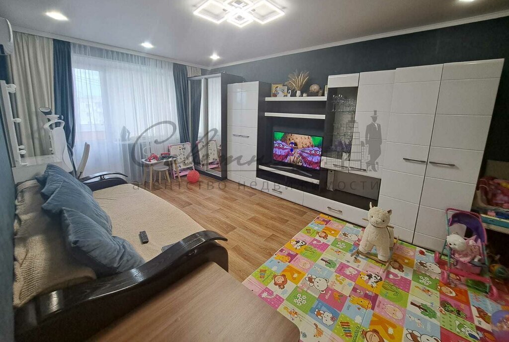 квартира г Старый Оскол микрорайон Королёва 1А фото 2