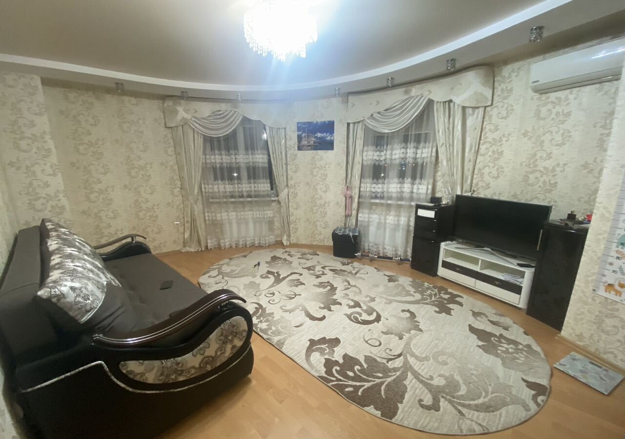 квартира г Волгоград р-н Дзержинский район Семь Ветров ул 8-й Воздушной Армии 14 фото 2
