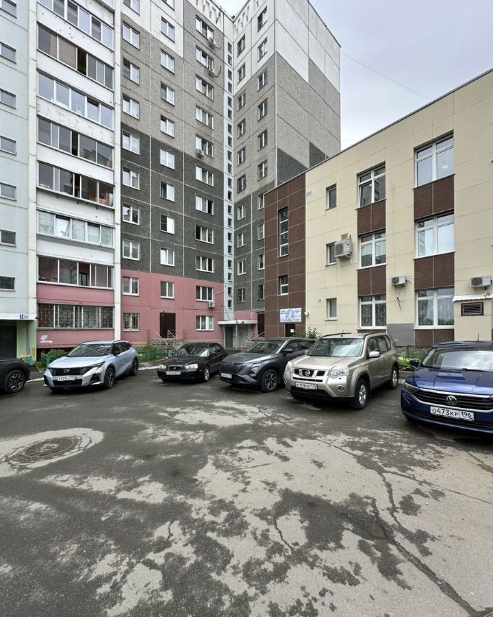 квартира г Челябинск р-н Калининский ул 40-летия Победы 33б фото 1