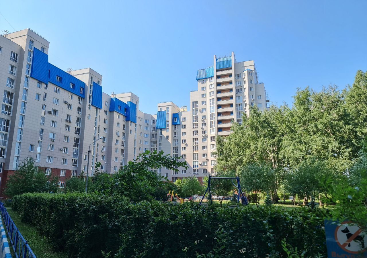 квартира г Омск р-н Кировский пр-кт Комарова 21к/1 фото 1