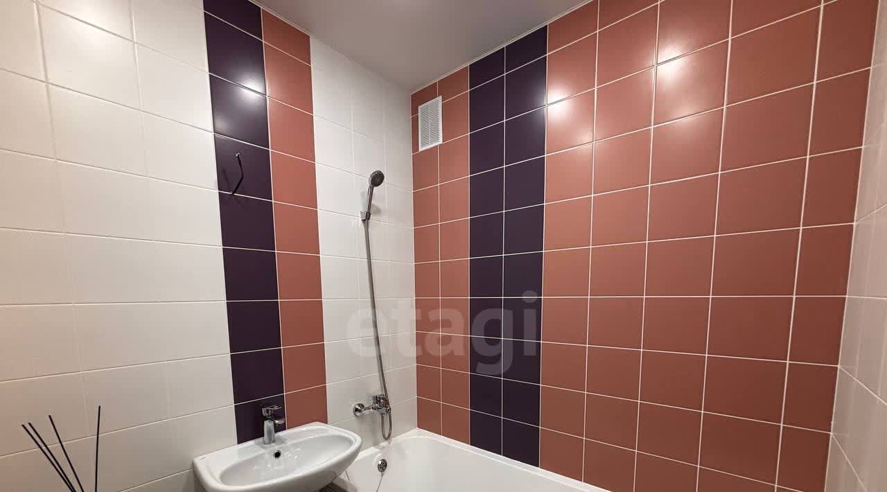 квартира г Курск р-н Сеймский ул Энгельса 115а/2 фото 1