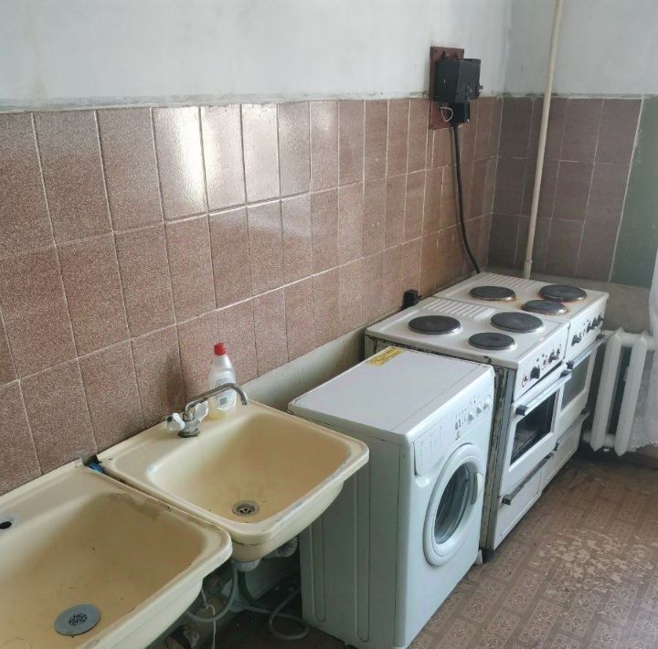 комната г Волгоград р-н Дзержинский ул Рионская 9 фото 4
