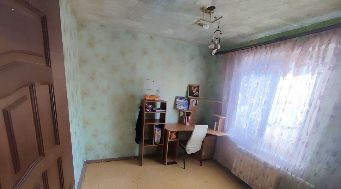 квартира г Тольятти р-н Автозаводский ул Революционная 10 фото 2