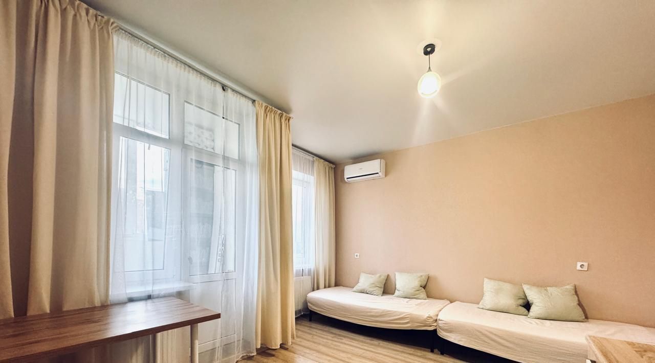 квартира г Краснодар р-н Прикубанский ул им. Героя Яцкова И.В. 19к/2 фото 1