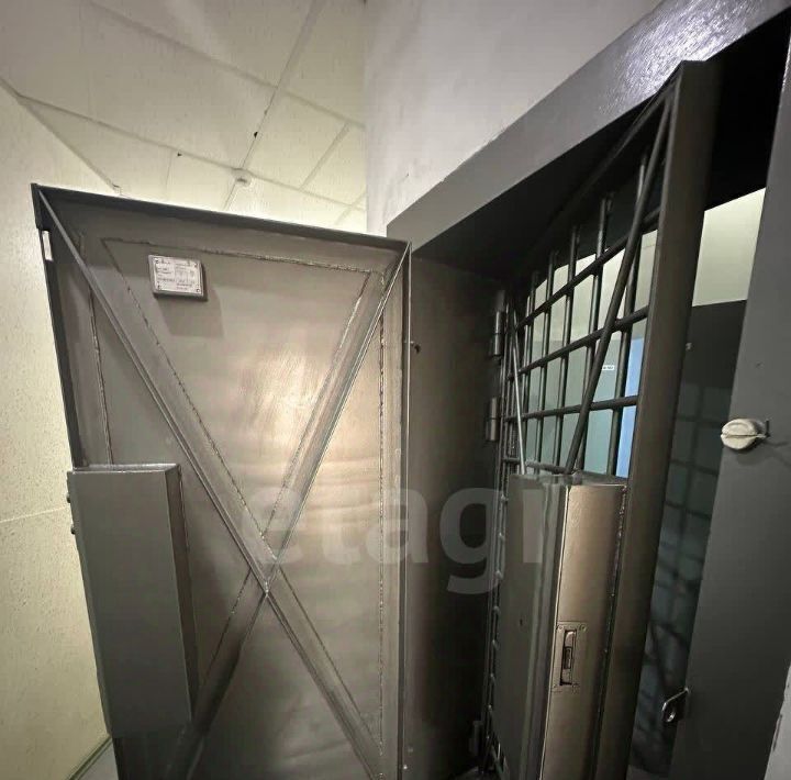 офис г Тольятти р-н Автозаводский ул Тополиная 49 фото 21