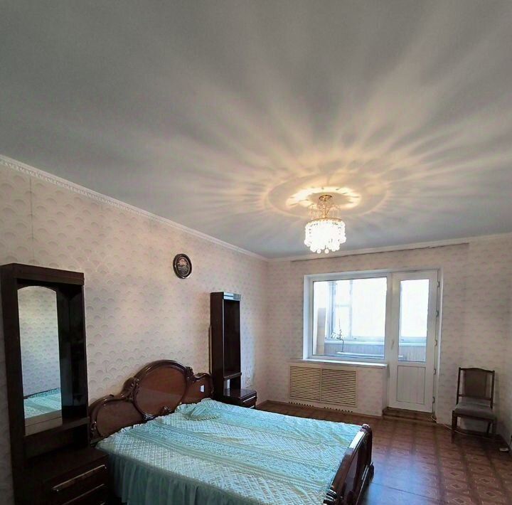 квартира г Тольятти р-н Автозаводский ул 70 лет Октября 17 фото 1