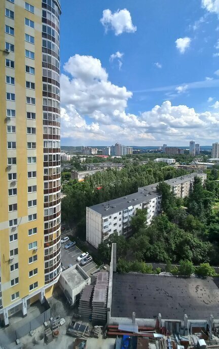 квартира г Екатеринбург Чкаловская Вторчермет Братская улица, 27к 1 фото 3