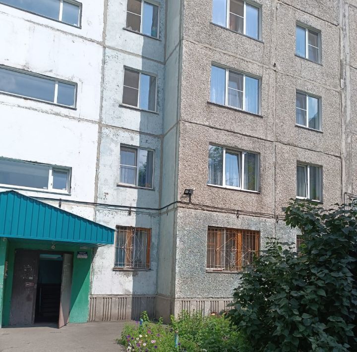 квартира г Барнаул р-н Железнодорожный ул Матросова 10 фото 2