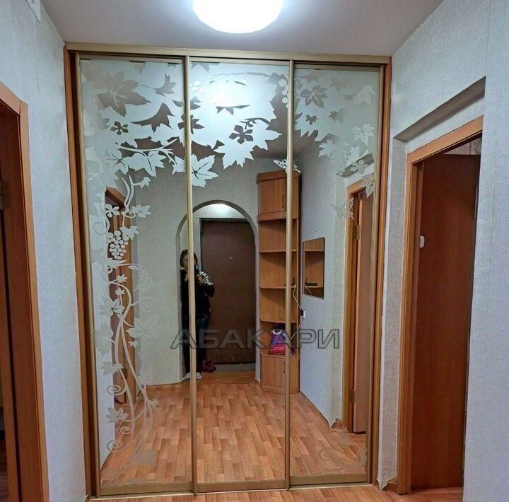квартира г Красноярск р-н Центральный ул Мужества 14 фото 2