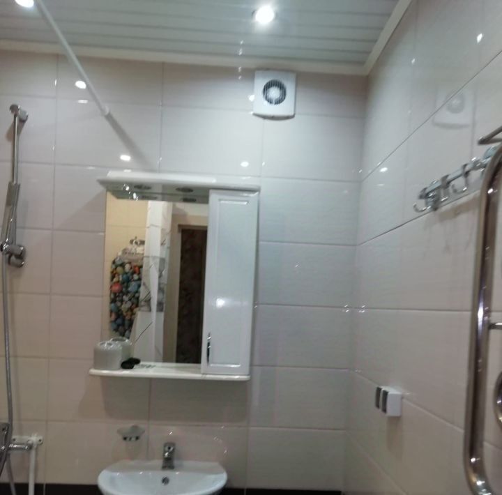 квартира г Мурманск р-н Ленинский ул Володарского 1 фото 3
