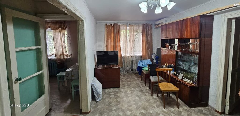 квартира г Астрахань ул Сен-Симона 10/12а фото 2