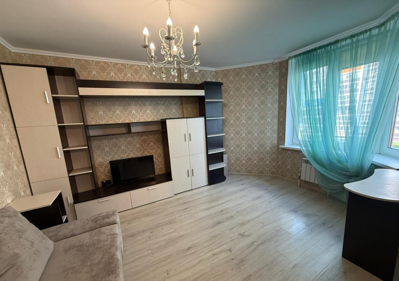 квартира г Брянск р-н Советский ул Комарова 53 фото 1