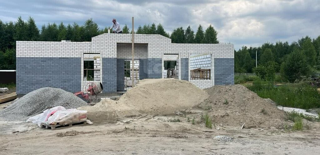 дом г Тобольск мкр Восточный ул Евгения Кузнецова фото 7