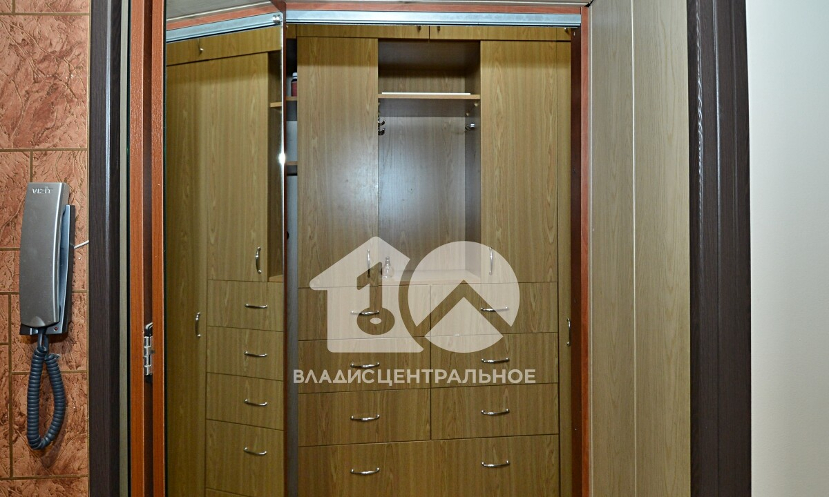 квартира г Новосибирск Тихий посёлок ул Коммунистическая 26 Площадь Ленина, центр м-н фото 4