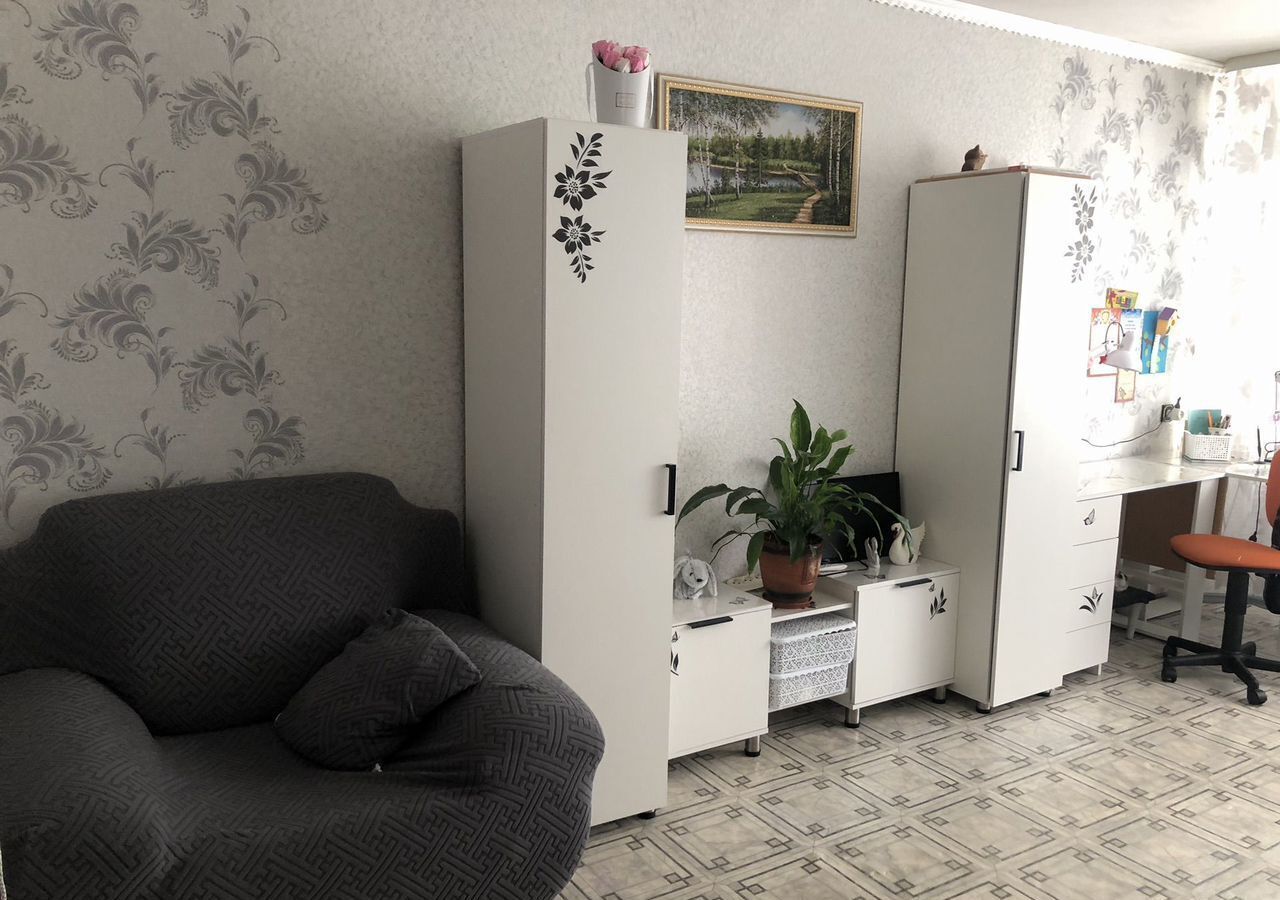 комната г Тобольск 10-й мкр-н, 10 фото 2
