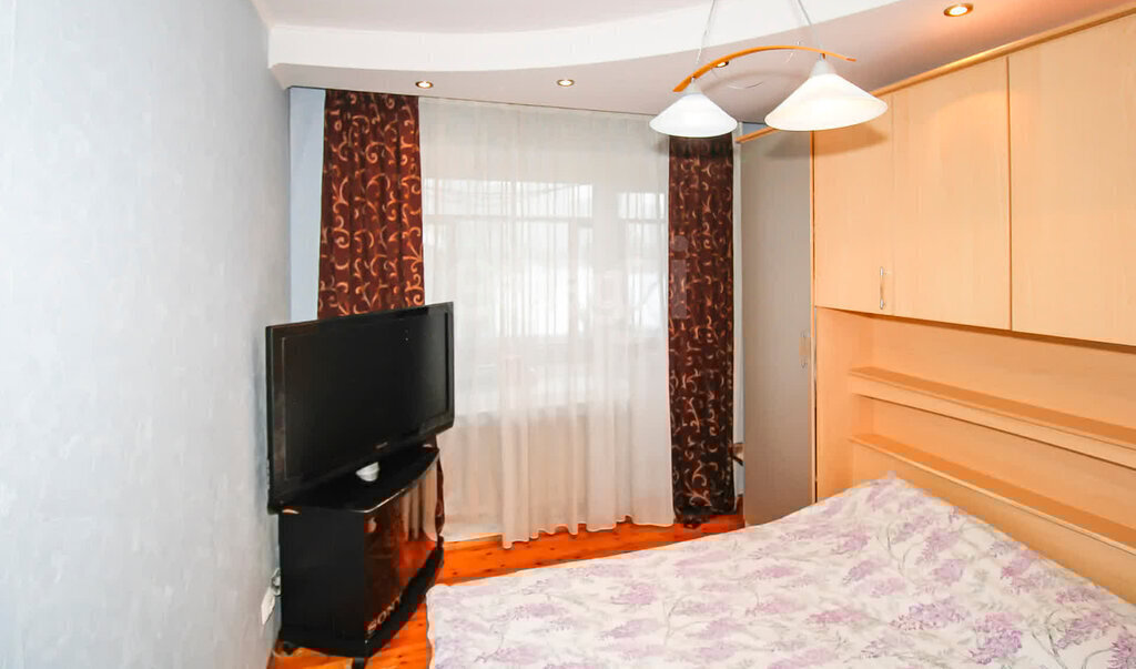квартира г Тюмень ул Белинского 1а фото 15