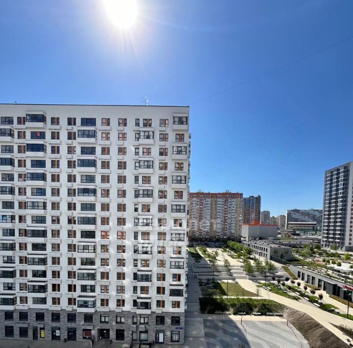 квартира г Новороссийск р-н Южный б-р Имени Дмитрия Шостаковича 20 фото 1