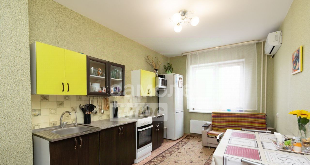 квартира г Омск пгт Сибниисхоз м-н, Академика Королёва проспект, 24 к 2 фото 1