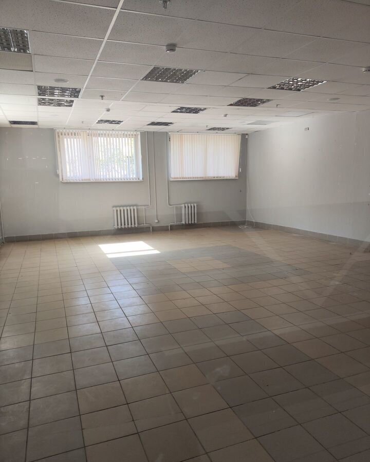 торговое помещение г Тула р-н Пролетарский ул Ложевая 125а фото 1