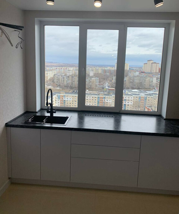 квартира г Саратов улица имени С. Ф. Тархова, 29Б/1 фото 4