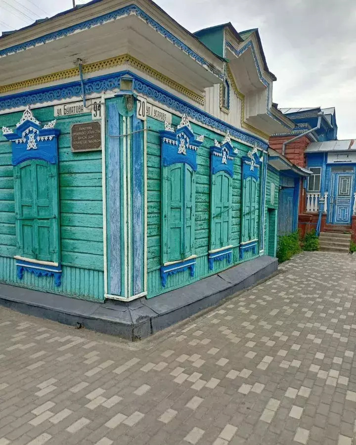 дом г Омск р-н Центральный ул Булатова 94 фото 1