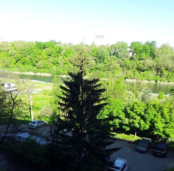 квартира г Орел р-н Железнодорожный наб Дубровинского 94 фото 1