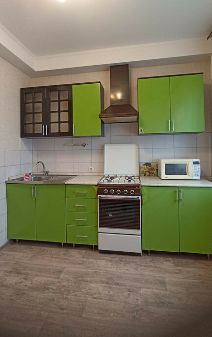 квартира г Саратов р-н Заводской улица имени Г. К. Орджоникидзе, 12А фото 2