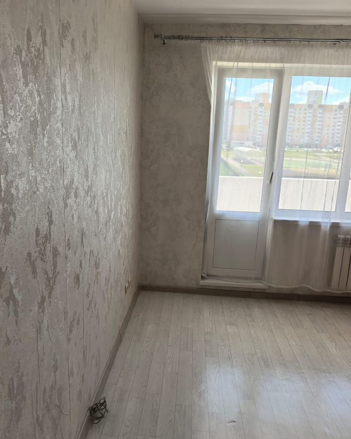 квартира г Саратов р-н Кировский Солнечный 2 ул им Кузнецова Н.В. 11 фото 1