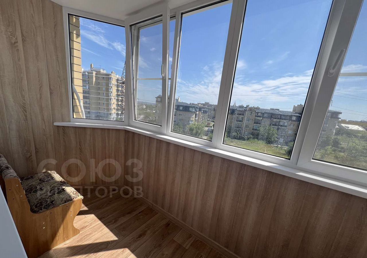 квартира г Волгоград р-н Дзержинский ул Шекснинская 81а фото 10