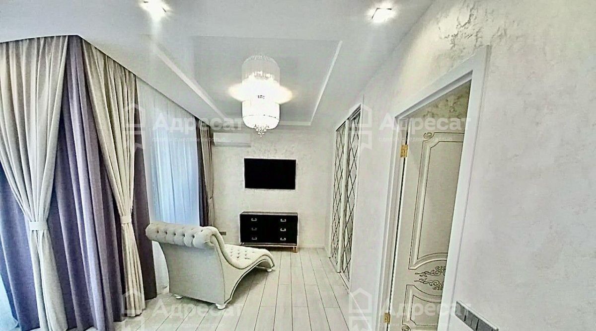 квартира г Волгоград р-н Дзержинский пр-кт Маршала Жукова 110к/2 фото 8