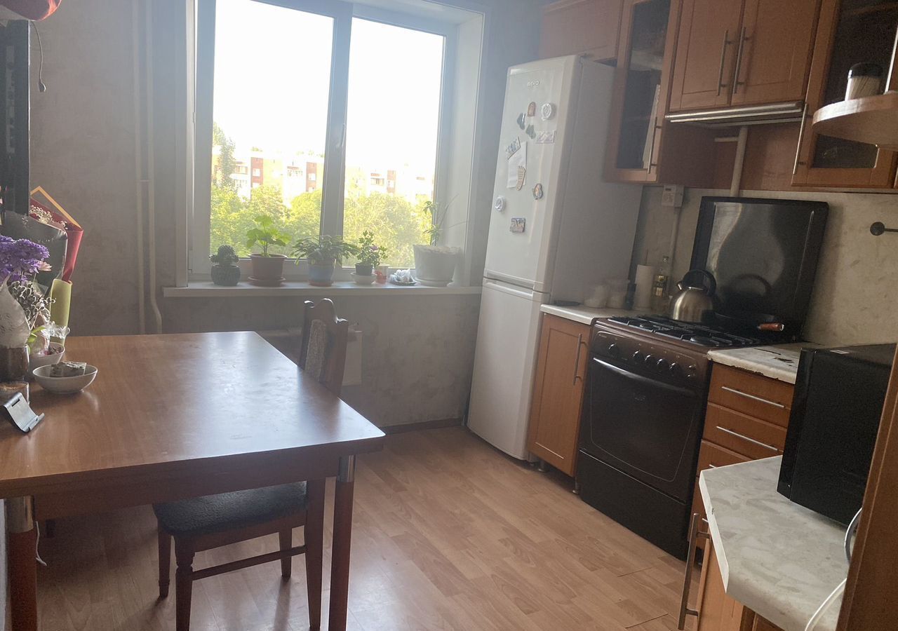 квартира г Омск р-н Кировский б-р Архитекторов 3/8 фото 1