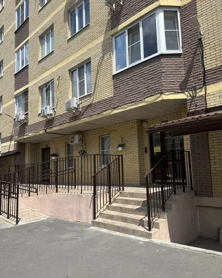 квартира г Ростов-на-Дону р-н Железнодорожный ул Тружеников 86/5 фото 1
