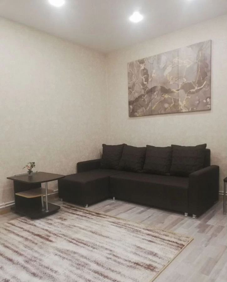 квартира г Губкинский р-н мкр № 13 87, Тюменская обл. фото 1