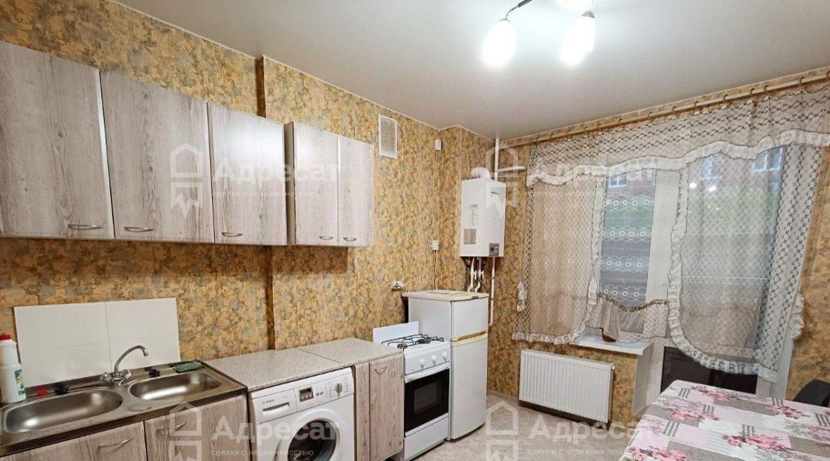 квартира г Волгоград р-н Кировский ул 70-летия Победы 14 фото 1