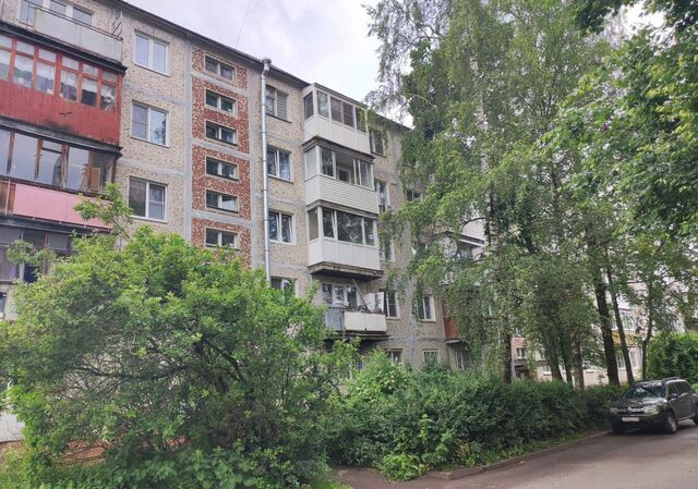 г Ломоносов ул Швейцарская 7 р-н Петродворцовый фото