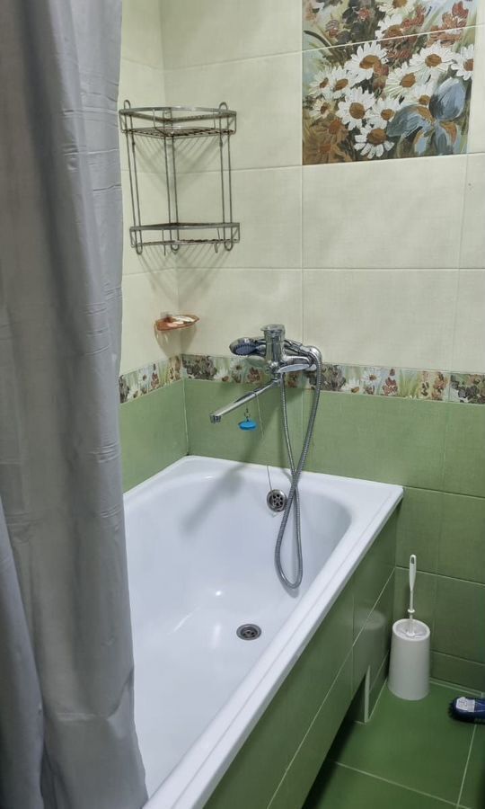 квартира г Саратов р-н Кировский ул им Оржевского В.И. 5 фото 8